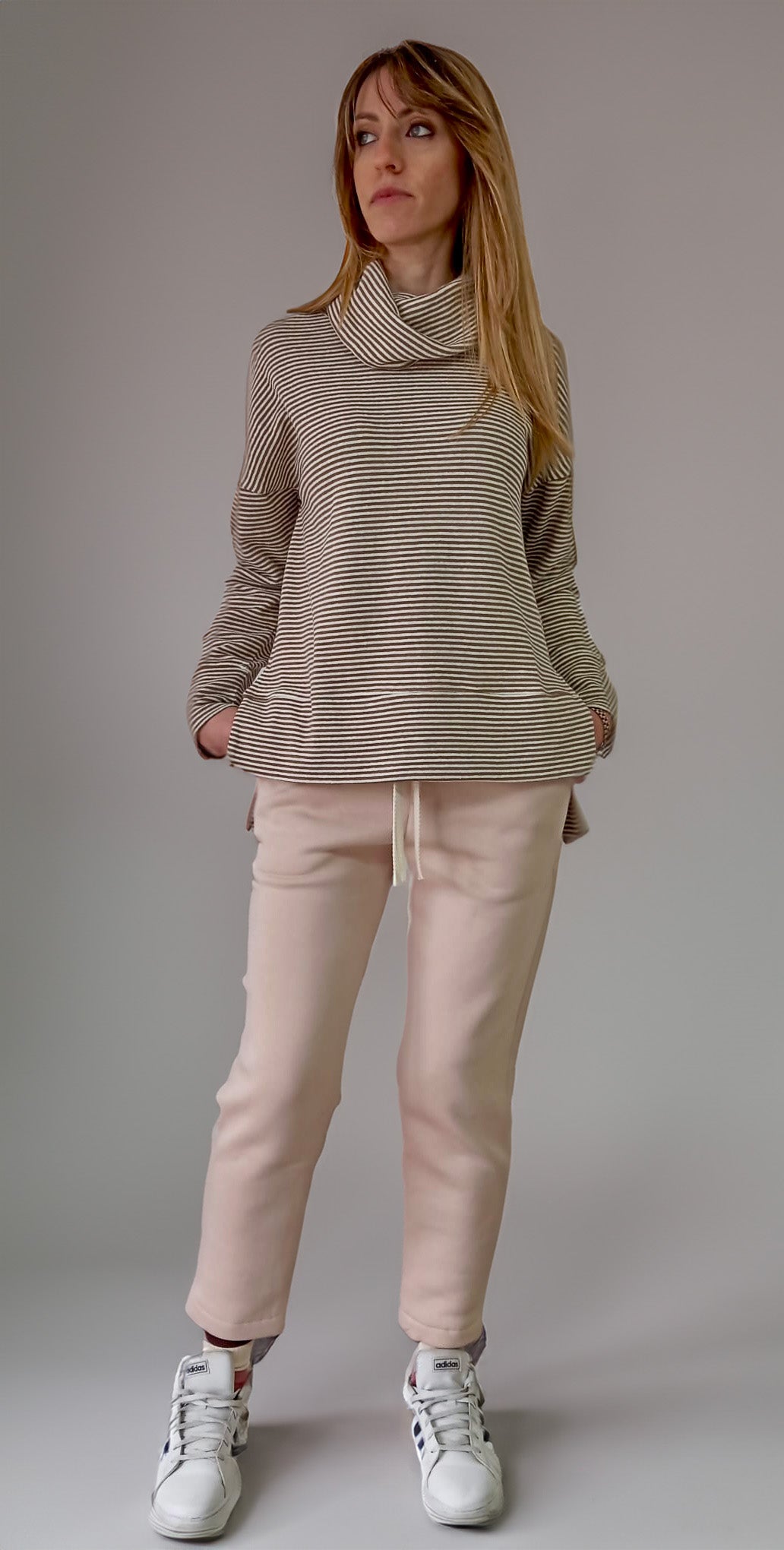 Maglia a collo alto a righe in caldo cotone